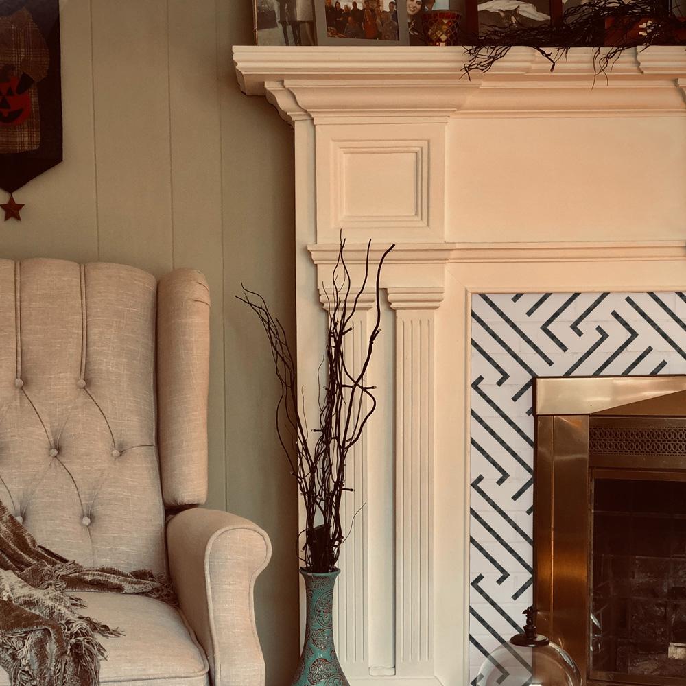 Black & White Geometric Vinyl Furniture Covering | WallpaperMural.com