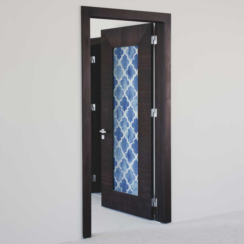 Bluebell wrap on a door