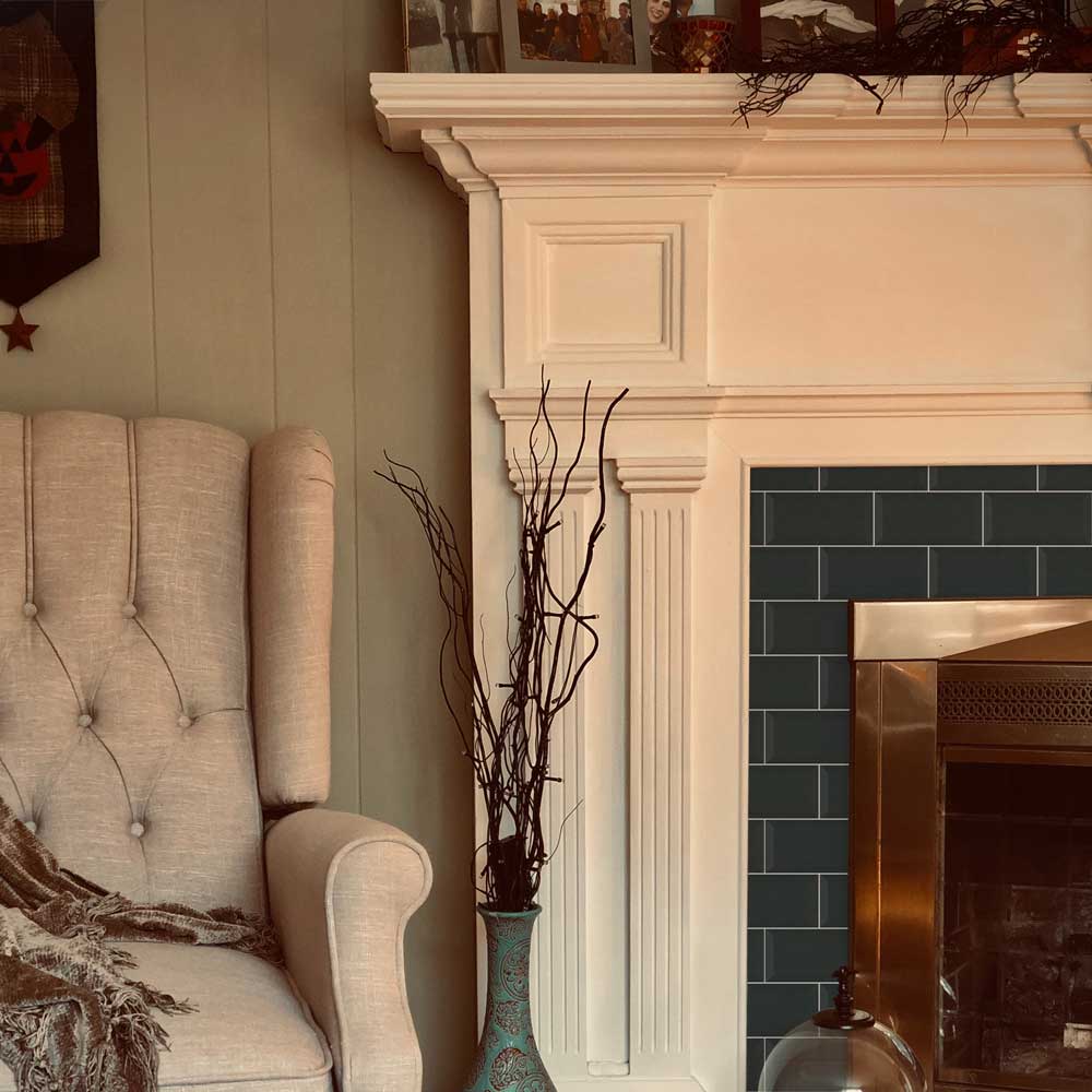 Flise Carvão on a fireplace surround
